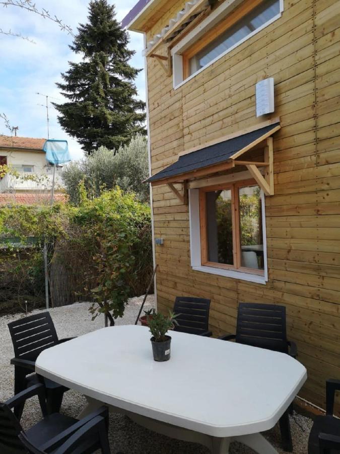 Le Petit Chalet De Nimes Shantay Youstay Exterior photo